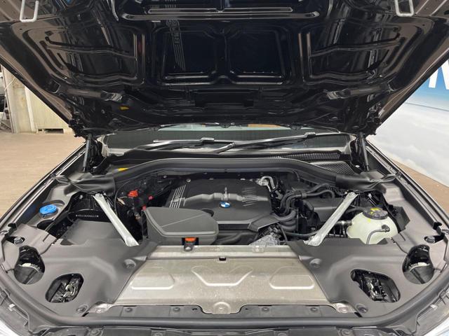 Ｘ３ ｘＤｒｉｖｅ　２０ｄ　Ｍスポーツハイラインパッケージ　セレクトパッケージ（パノラマサンルーフ／ｈａｒｍａｎｋａｒｄｏｎ）　ハイラインパッケージ（革シート／シートヒーター）　パーキングアシストプラス　ドライビングアシストプラス　純正ナビ　パワーバックドア（19枚目）