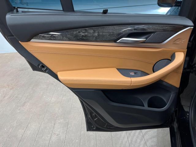 Ｘ３ ｘＤｒｉｖｅ　２０ｄ　Ｍスポーツハイラインパッケージ　セレクトパッケージ（パノラマサンルーフ／ｈａｒｍａｎｋａｒｄｏｎ）　ハイラインパッケージ（革シート／シートヒーター）　パーキングアシストプラス　ドライビングアシストプラス　純正ナビ　パワーバックドア（38枚目）