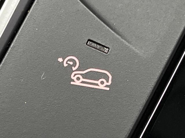 Ｘ３ ｘＤｒｉｖｅ　２０ｄ　Ｍスポーツハイラインパッケージ　セレクトパッケージ（パノラマサンルーフ／ｈａｒｍａｎｋａｒｄｏｎ）　ハイラインパッケージ（革シート／シートヒーター）　パーキングアシストプラス　ドライビングアシストプラス　純正ナビ　パワーバックドア（58枚目）