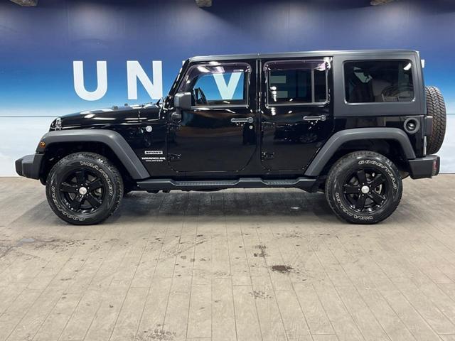 ジープ・ラングラーアンリミテッド スポーツ クルーズコントロール SDナビ フルセグTV Bluetooth ブラックハードトップ 禁煙車 純正17インチアルミ オートエアコン LEDヘッドライト フロントリアフォグランプ ETC(23枚目)