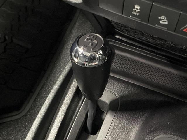 ジープ・ラングラーアンリミテッド スポーツ クルーズコントロール SDナビ フルセグTV Bluetooth ブラックハードトップ 禁煙車 純正17インチアルミ オートエアコン LEDヘッドライト フロントリアフォグランプ ETC(39枚目)