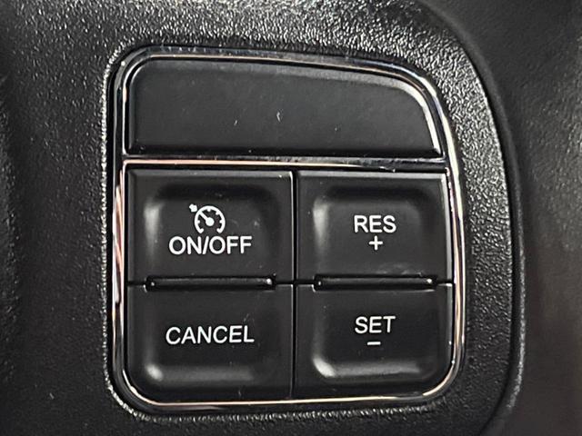 ジープ・ラングラーアンリミテッド スポーツ クルーズコントロール SDナビ フルセグTV Bluetooth ブラックハードトップ 禁煙車 純正17インチアルミ オートエアコン LEDヘッドライト フロントリアフォグランプ ETC(49枚目)