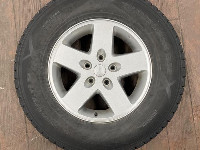 ジープ・ラングラーアンリミテッド スポーツ クルーズコントロール SDナビ フルセグTV Bluetooth ブラックハードトップ 禁煙車 純正17インチアルミ オートエアコン LEDヘッドライト フロントリアフォグランプ ETC(69枚目)