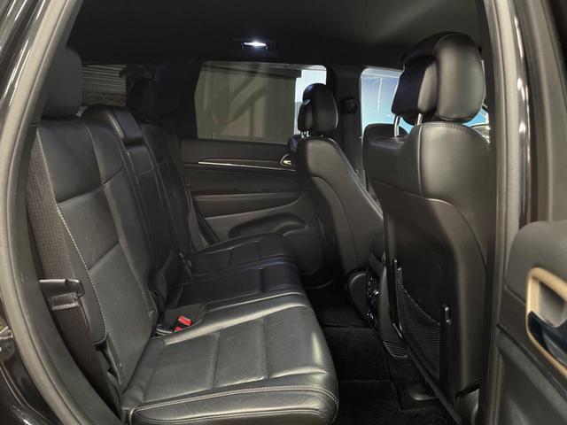 ジープ・グランドチェロキー リミテッド　純正ナビ　フルセグ　フロント・サイド・バックカメラ　エアサスペンション　パークアシスト　黒革シート　シートヒーター　パワーシート　パワーバックドア　オートハイビーム　フォグライト　オートエアコン（10枚目）