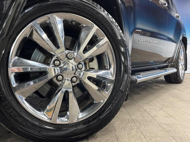 ジープ・グランドチェロキー リミテッド　純正ナビ　フルセグ　フロント・サイド・バックカメラ　エアサスペンション　パークアシスト　黒革シート　シートヒーター　パワーシート　パワーバックドア　オートハイビーム　フォグライト　オートエアコン（14枚目）