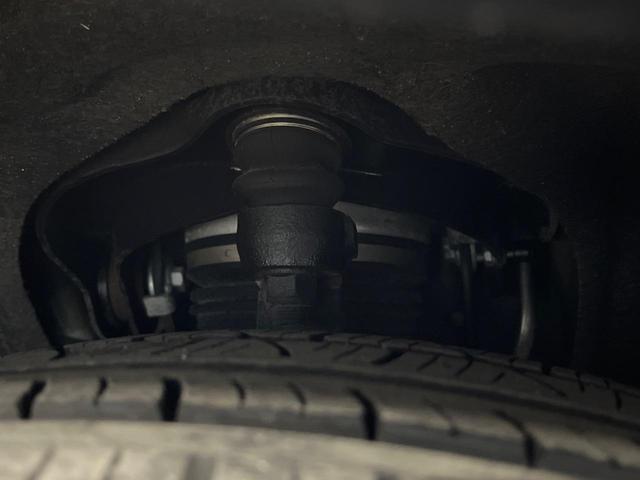 ジープ・グランドチェロキー リミテッド　純正ナビ　フルセグ　フロント・サイド・バックカメラ　エアサスペンション　パークアシスト　黒革シート　シートヒーター　パワーシート　パワーバックドア　オートハイビーム　フォグライト　オートエアコン（21枚目）