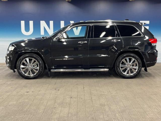 ジープ・グランドチェロキー リミテッド　純正ナビ　フルセグ　フロント・サイド・バックカメラ　エアサスペンション　パークアシスト　黒革シート　シートヒーター　パワーシート　パワーバックドア　オートハイビーム　フォグライト　オートエアコン（25枚目）