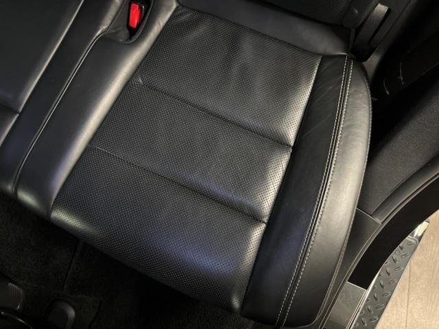 ジープ・グランドチェロキー リミテッド　純正ナビ　フルセグ　フロント・サイド・バックカメラ　エアサスペンション　パークアシスト　黒革シート　シートヒーター　パワーシート　パワーバックドア　オートハイビーム　フォグライト　オートエアコン（30枚目）