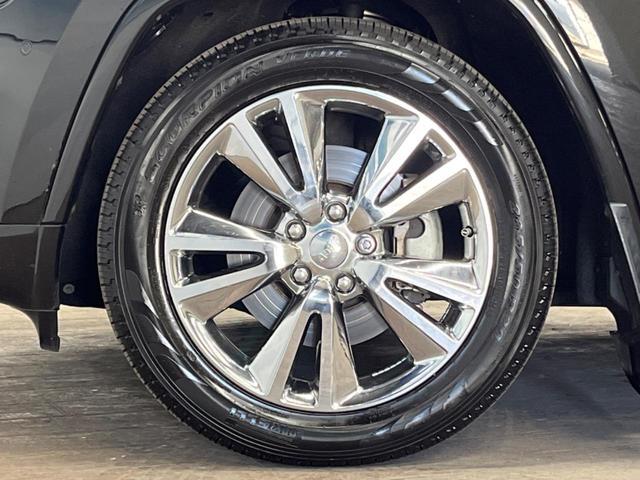 ジープ・グランドチェロキー リミテッド　純正ナビ　フルセグ　フロント・サイド・バックカメラ　エアサスペンション　パークアシスト　黒革シート　シートヒーター　パワーシート　パワーバックドア　オートハイビーム　フォグライト　オートエアコン（31枚目）