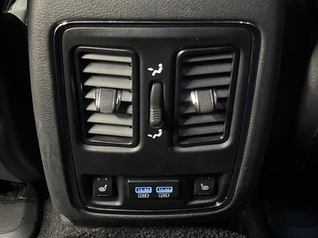 ジープ・グランドチェロキー リミテッド　純正ナビ　フルセグ　フロント・サイド・バックカメラ　エアサスペンション　パークアシスト　黒革シート　シートヒーター　パワーシート　パワーバックドア　オートハイビーム　フォグライト　オートエアコン（43枚目）