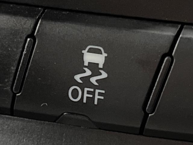 ジープ・グランドチェロキー リミテッド　純正ナビ　フルセグ　フロント・サイド・バックカメラ　エアサスペンション　パークアシスト　黒革シート　シートヒーター　パワーシート　パワーバックドア　オートハイビーム　フォグライト　オートエアコン（50枚目）