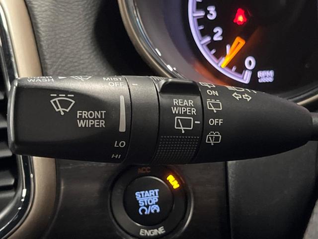 ジープ・グランドチェロキー リミテッド　純正ナビ　フルセグ　フロント・サイド・バックカメラ　エアサスペンション　パークアシスト　黒革シート　シートヒーター　パワーシート　パワーバックドア　オートハイビーム　フォグライト　オートエアコン（57枚目）