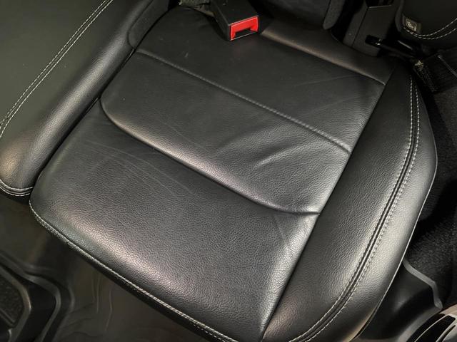 ジープ・ラングラーアンリミテッド サハラ　純正ナビ　フルセグ　バックカメラ　アダプティブクルーズコントロール　ブラインドスポットアシスト　黒革シート　シートヒーター　ＬＥＤヘッドライト　ＬＥＤフォグライト　オートハイビーム　スマートエントリー（30枚目）