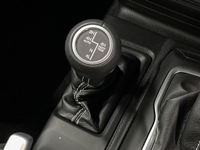ジープ・ラングラーアンリミテッド サハラ　純正ナビ　フルセグ　バックカメラ　アダプティブクルーズコントロール　ブラインドスポットアシスト　黒革シート　シートヒーター　ＬＥＤヘッドライト　ＬＥＤフォグライト　オートハイビーム　スマートエントリー（42枚目）