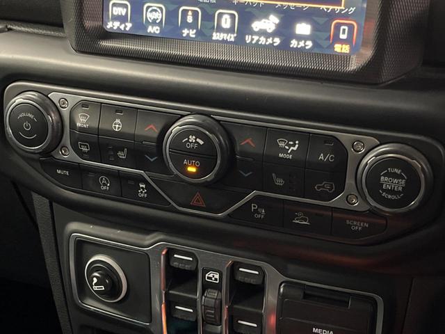 ジープ・ラングラーアンリミテッド サハラ　純正ナビ　フルセグ　バックカメラ　アダプティブクルーズコントロール　ブラインドスポットアシスト　黒革シート　シートヒーター　ＬＥＤヘッドライト　ＬＥＤフォグライト　オートハイビーム　スマートエントリー（47枚目）