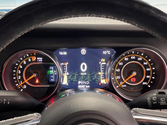 ジープ・ラングラーアンリミテッド サハラ　純正ナビ　フルセグ　バックカメラ　アダプティブクルーズコントロール　ブラインドスポットアシスト　黒革シート　シートヒーター　ＬＥＤヘッドライト　ＬＥＤフォグライト　オートハイビーム　スマートエントリー（58枚目）