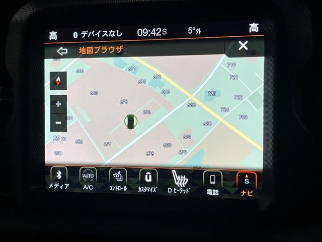 ジープ・ラングラーアンリミテッド サハラ　純正ナビ　フルセグ　Ａｐｐｌｅｃａｒｐｌａｙ　フロント・サイド・バックカメラ　アダプティブクルーズコントロール　パークセンサー　黒革シート　シートヒーター　ＬＥＤヘッドライト　ＬＥＤフォグライト（4枚目）