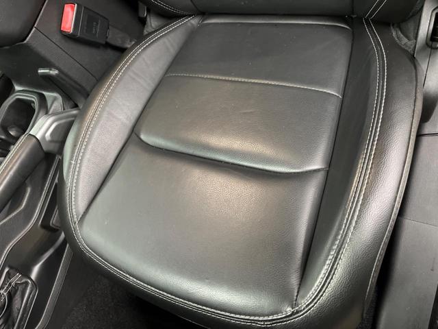 ジープ・ラングラーアンリミテッド サハラ　純正ナビ　フルセグ　Ａｐｐｌｅｃａｒｐｌａｙ　フロント・サイド・バックカメラ　アダプティブクルーズコントロール　パークセンサー　黒革シート　シートヒーター　ＬＥＤヘッドライト　ＬＥＤフォグライト（28枚目）