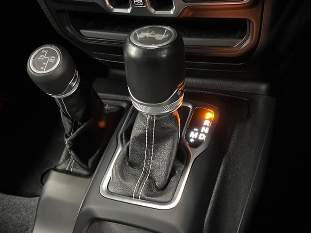 ジープ・ラングラーアンリミテッド サハラ　純正ナビ　フルセグ　Ａｐｐｌｅｃａｒｐｌａｙ　フロント・サイド・バックカメラ　アダプティブクルーズコントロール　パークセンサー　黒革シート　シートヒーター　ＬＥＤヘッドライト　ＬＥＤフォグライト（40枚目）