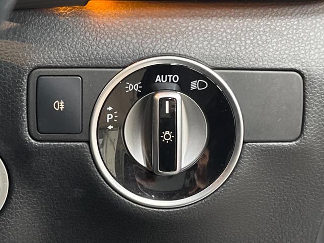 Ｂクラス Ｂ１８０　ベーシックパッケージプラス　レーダーセーフティパッケージ　純正ナビ　地デジ　リアビューカメラ　パークトロニック　純正１６インチアルミ　シートヒーター　ＬＥＤヘッドランプ　キーレスゴー　ＥＴＣ　禁煙車（56枚目）