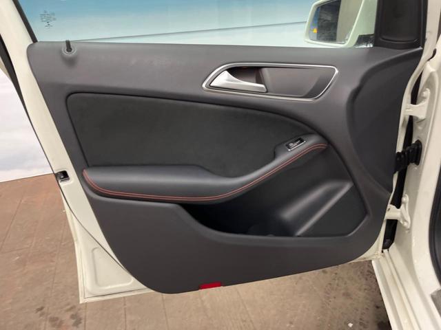 Ｂクラス Ｂ１８０　スポーツ　ベーシックパッケージプラス　レーダーセーフティパッケージ　純正ナビ　地デジ　リアビューカメラ　パークトロニック　純正１８インチアルミ　シートヒーター　ＬＥＤヘッドランプ　キーレスゴー　ＥＴＣ　禁煙車（31枚目）