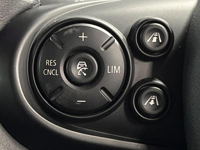 �����[�_�[�N���[�Y�R���g���[���F�O�̎ԂƂ̎Ԋԋ��������ɂƂ�A��葬�x�Ŏ������s���Ă���鎟����̃N���[�Y�R���g���[���I��ɍ������H�⎩���Ԑ�p���H�Ŏg�p����֗��ȋ@�\�ł��I