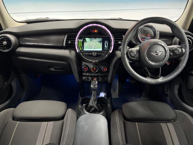 ＭＩＮＩ クーパーＳＤ　５ドア　ペッパーパッケージ　インテリジェントセーフティ　クルーズコントロール　ナビゲーションパッケージ　リアビューカメラ　パークディスタンスコントロール　純正１７インチアルミ　Ｂｌｕｅｔｏｏｔｈ（2枚目）