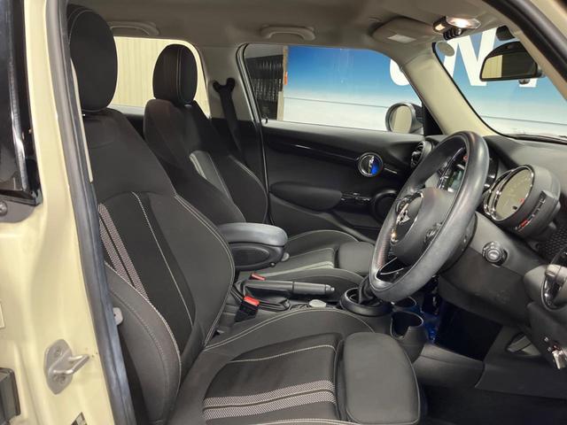 ＭＩＮＩ クーパーＳＤ　５ドア　ペッパーパッケージ　インテリジェントセーフティ　クルーズコントロール　ナビゲーションパッケージ　リアビューカメラ　パークディスタンスコントロール　純正１７インチアルミ　Ｂｌｕｅｔｏｏｔｈ（9枚目）