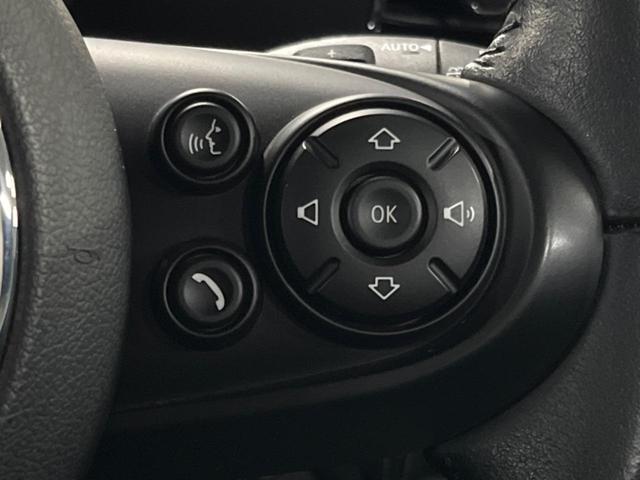 ＭＩＮＩ クーパー　クラブマン　ペッパーパッケージ　純正ナビ　リアビューカメラ　クルーズコントロール　Ｂｌｕｅｔｏｏｔｈ　コンフォートアクセス　エキサイトメントパッケージ　スルーローディングシステム　ＥＴＣ　禁煙車（45枚目）