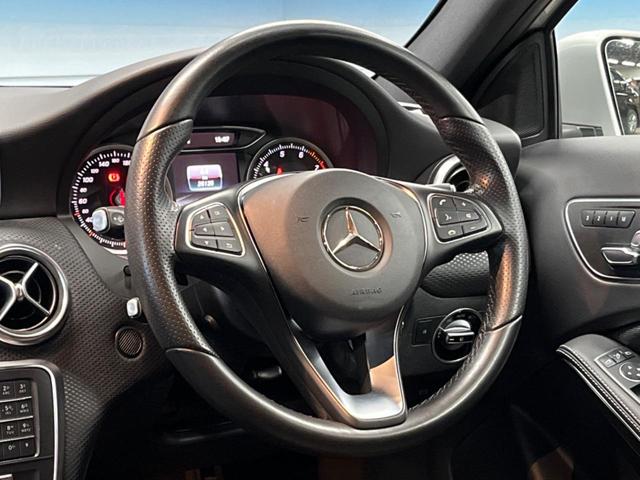 Aクラス A180 レーダーセーフティパッケージ ベーシックパッケージ 純正ナビ フルセグ バックカメラ パークトロニック シートヒーター LEDヘッドライト キーレスゴー 純正16インチアルミホイール ETC 禁煙車(11枚目)