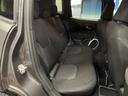 ●後部座席も気になるようなキズ・汚れやへたり等、大きなダメージはなく、良好な状態です。