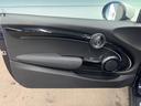 クーパーＤプレミアムプラスパッケージクラシックトリム　３ドア　クラシックトリム　マルチディスプレイメーター　ＡｐｐｌｅＣａｒＰｌａｙ　ディスプレイオーディオ　アクティブクルーズコントロール　インテリジェントセーフティ　シートヒーター　コンフォートアクセス（32枚目）