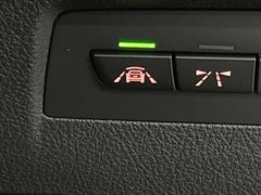 ●レーンディパーチャーウォーニング＋衝突軽減システム：走行中、車線を逸脱した際にハンドルが震え運転者に警告してくれるセーフティシステムです。 6