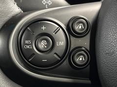 ���졼�������롼������ȥ����롧���μ֤Ȥμִֵ�Υ�����ˤȤ�Ĥġ�����®�٤Ǽ�ư���Ԥ��Ƥ���뼡����Υ��롼������ȥ����롪��˹�®ƻϩ�伫ư������ƻϩ�ǻ��Ѥ��������ʵ�ǽ�Ǥ��� 4