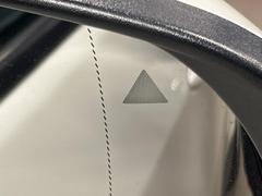 ���֥饤��ɥ������ȥ��󥵡�����Ѥ���μ֤��Τ����ɥ饤�С��������ѹ���Ԥ��ݤˡ��ٹ𲻤ȶ������դ�¥���Ƥ��������ٱ絡ǽ�Ǥ��� 7