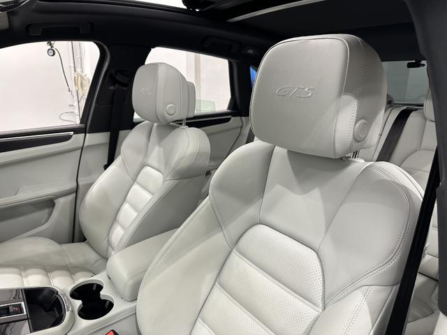 マカン マカンGTS パノラマルーフ・パワステプラス・BOSE(9枚目)