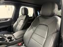シートヒーター、シートベンチレーションを装備しており、一年を通して快適です。