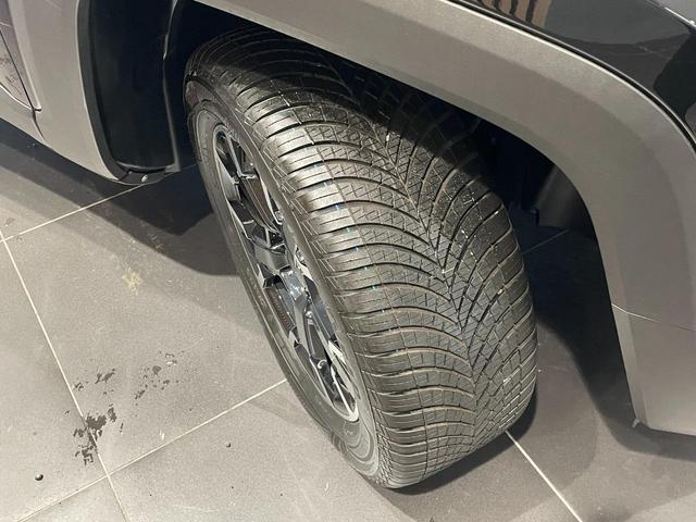 ジープ レネゲード トレイルホーク純正ホイール ✖️4 ヴィ