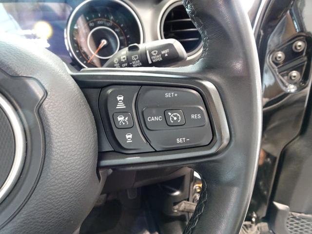 ジープ・ラングラーアンリミテッド ウィリス　アダプティブクルーズコントロール　Ｂｌｕｅｔｏｏｔｈ　ＡｐｐｌｅＣａｒＰｌａｙ　フロントカメラ　サイドカメラ　バックカメラ　純正１７インチアルミホイール　ＥＴＣ　認定中古車保証付き（24枚目）
