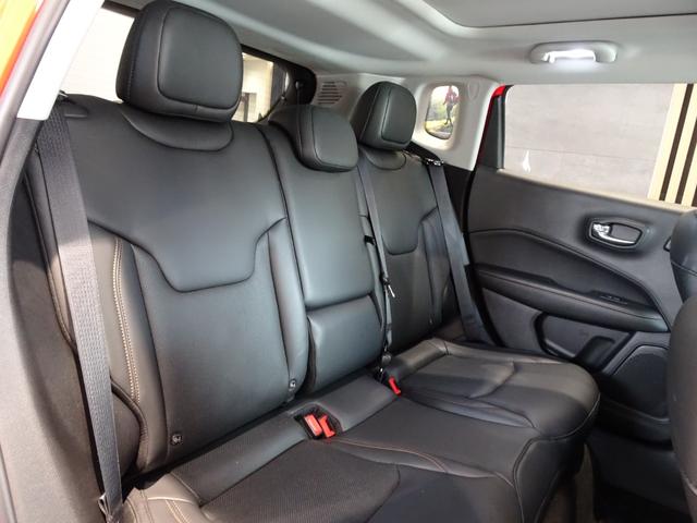 後席も足回りだけでなく、ヘッドクリアランスもしっかりと確保！