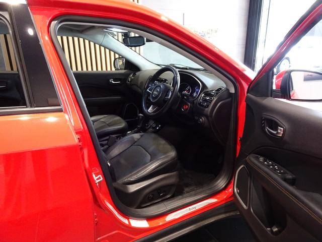 乗り降りしやすい広い開口部