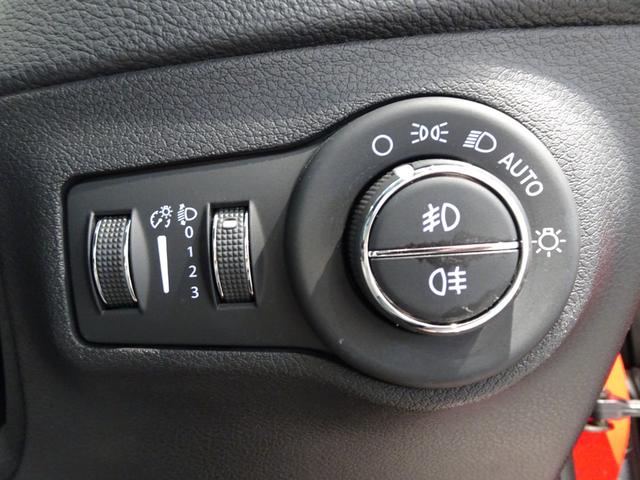 オートライト標準装備