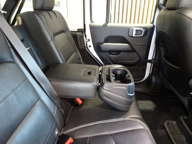 ジープ・ラングラーアンリミテッド ワンオーナー 黒革シ-ト LEDライト Bカメラ Bluetooth純正ナビ 前後ドラレコ AppleCarPlay ナビ フルセグTV レーダーブレーキ BMS Bカメラ ETC 純正アルミ(20枚目)