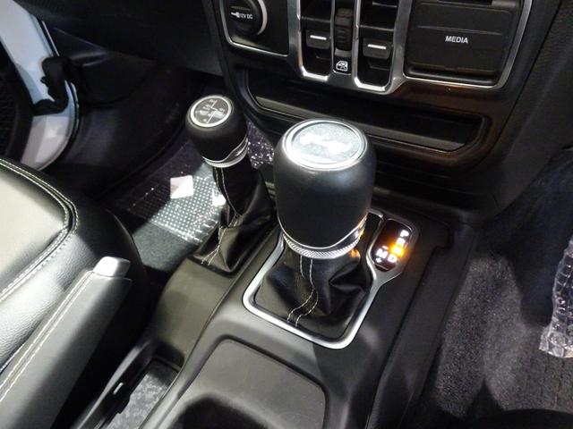 ジープ・ラングラーアンリミテッド ワンオーナー 黒革シ-ト LEDライト Bカメラ Bluetooth純正ナビ 前後ドラレコ AppleCarPlay ナビ フルセグTV レーダーブレーキ BMS Bカメラ ETC 純正アルミ(43枚目)