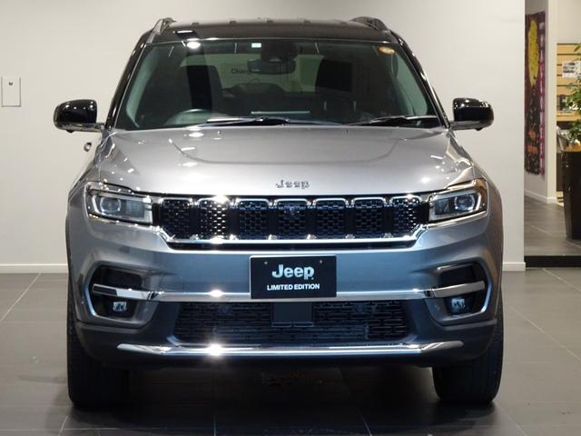 ジープ・コマンダー リミテッド ディーゼル 7人乗り 3列シート 純正ナビ・全周囲カメラ・CarPlay・Bluetooth・スマートキー・LEDライト・純正18インチAW・コーナーセンサー・パワーバックドア・シートヒーター・ETC(3枚目)