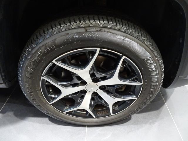 ジープ・コマンダー リミテッド ディーゼル 7人乗り 3列シート 純正ナビ・全周囲カメラ・CarPlay・Bluetooth・スマートキー・LEDライト・純正18インチAW・コーナーセンサー・パワーバックドア・シートヒーター・ETC(8枚目)