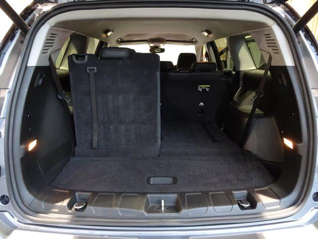 ジープ・コマンダー リミテッド ディーゼル 7人乗り 3列シート 純正ナビ・全周囲カメラ・CarPlay・Bluetooth・スマートキー・LEDライト・純正18インチAW・コーナーセンサー・パワーバックドア・シートヒーター・ETC(15枚目)