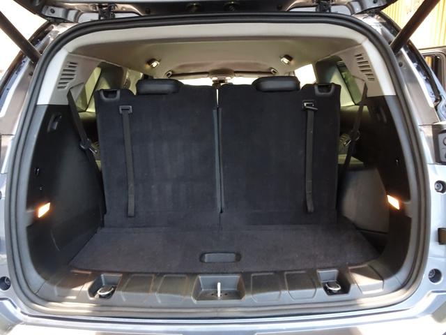 ジープ・コマンダー リミテッド ディーゼル 7人乗り 3列シート 純正ナビ・全周囲カメラ・CarPlay・Bluetooth・スマートキー・LEDライト・純正18インチAW・コーナーセンサー・パワーバックドア・シートヒーター・ETC(16枚目)