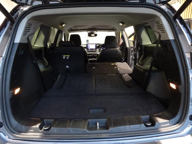 ジープ・コマンダー リミテッド ディーゼル 7人乗り 3列シート 純正ナビ・全周囲カメラ・CarPlay・Bluetooth・スマートキー・LEDライト・純正18インチAW・コーナーセンサー・パワーバックドア・シートヒーター・ETC(18枚目)