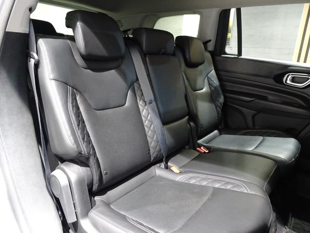 ジープ・コマンダー リミテッド ディーゼル 7人乗り 3列シート 純正ナビ・全周囲カメラ・CarPlay・Bluetooth・スマートキー・LEDライト・純正18インチAW・コーナーセンサー・パワーバックドア・シートヒーター・ETC(21枚目)